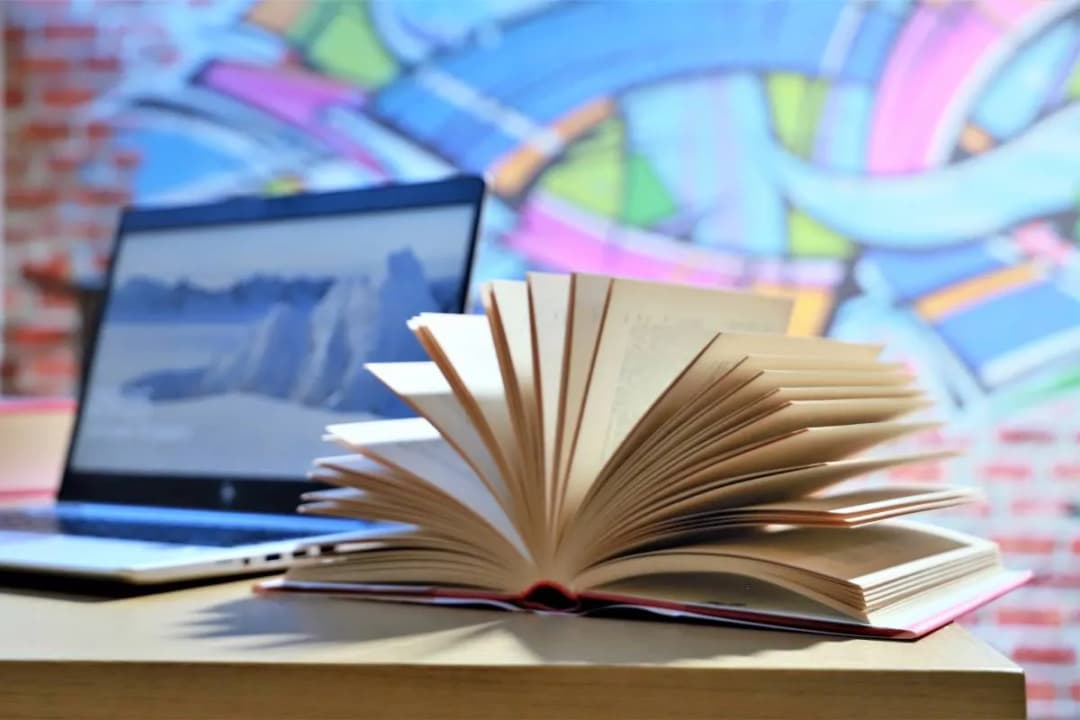 Jak napisać recenzję książki historycznej – przykład i wskazówki